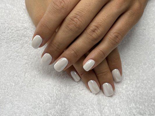 Short nails manicure