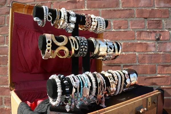 always a nice selection of new, on-trend jewelry