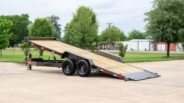 Vehicle and Farm Equipment or Pallet Transports