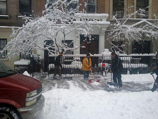 Snow shoveling and other exterior Manhattan home maintenance services.