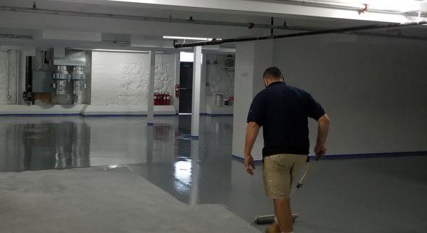 Garage epoxy painting