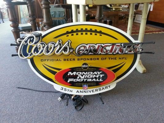 Wow!!! Coors Original Monday Night Football 35th Aniversary Light-up Sign!