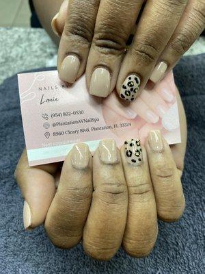 Dip and leopard print design