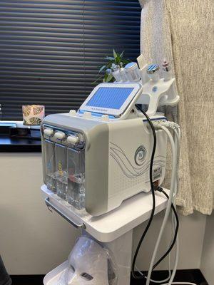 Hydrafacial machine