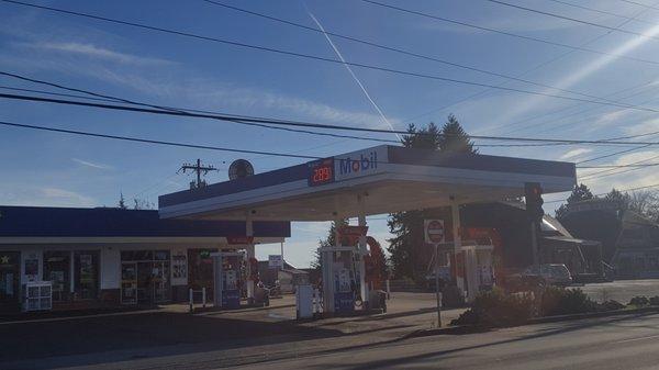 Transition from Shell branch to Mobil branch in January 2018; Location on Viking Way in Poulsbo, WA