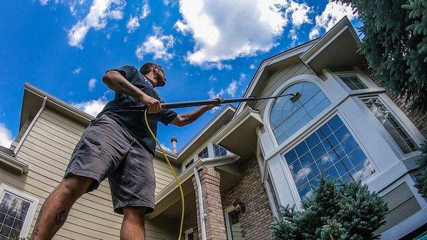 Reach your second & third story to clean and sparkle!