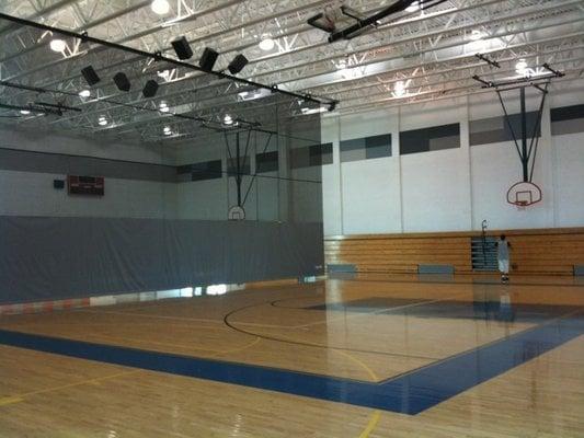 Jose Marti Gym - 2 Full Basketball Courts