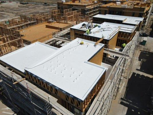 single ply commercial roof installation