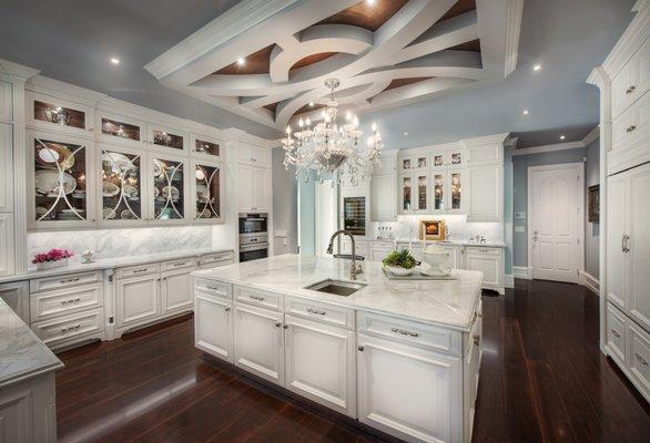 Kitchen, wood flooring, marble countertops, ceiling details, Custom Cabinetry