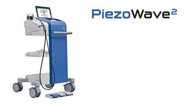 The acoustic waves that the PiezoWave generates penetrate deep into the soft tissue, producing intense, quick bursts of compression.