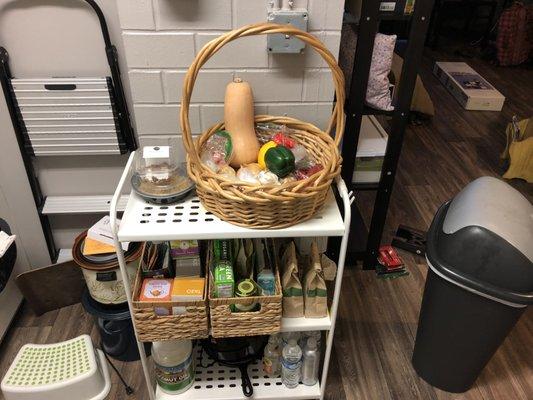 Organize your teas and fruit, baskets are great to enhance the decor