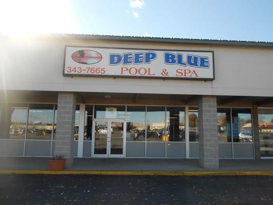 Deep Blue Pool & Spa