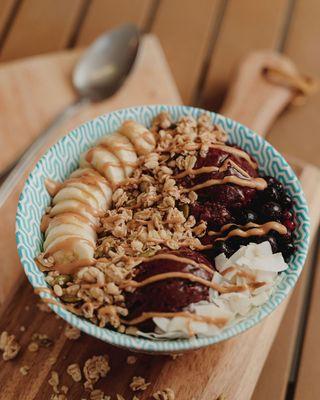 FAMOUS ACAI BOWL WITH PB