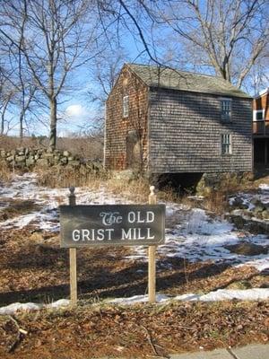 Tuck-Leavitt Grist Mill