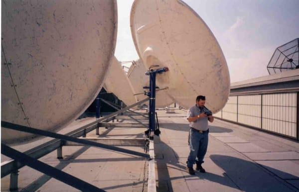 Antenna & Satellite Technology