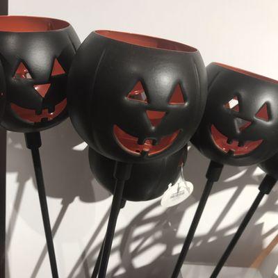 Jack O'Lantern tiki torches