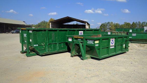 400 Waste & Scrap, LLC has a fleet of roll off containers ready to serve YOUR waste and recycling needs.