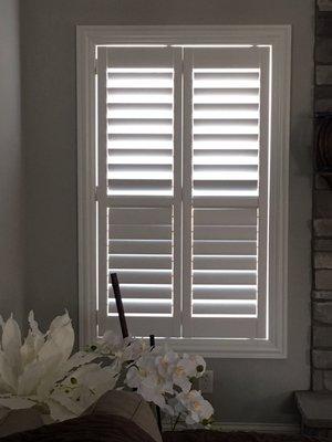 Interior Shutters with separate operating systems