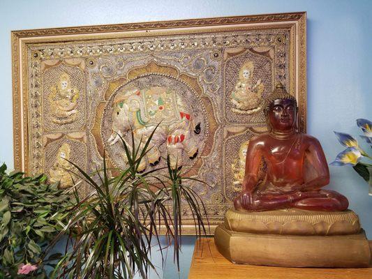 Thai Buddha and tapestry!