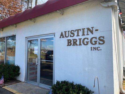 Austin-Briggs Benjamin Moore Paint Store