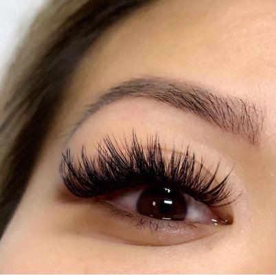 Glamour Lashes By Tran