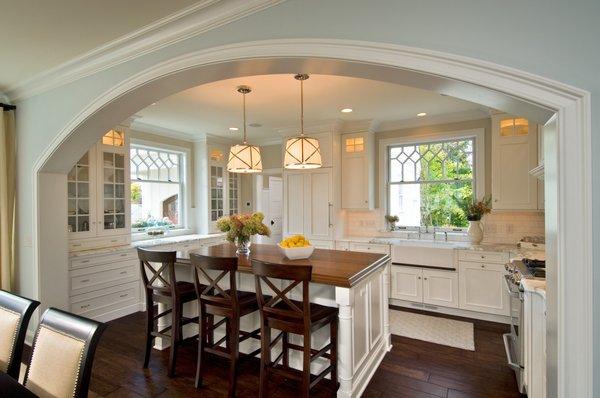 Elegant Traditional White Kitchen