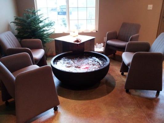 Enjoy "sip and soak".....a wonderful cup of tea while lounging in our Ashiyu Foot Spa