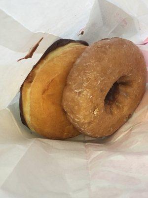 Why place a frosted donut with the frosted side down so the frosting comes off? r/mildlyinfuriating