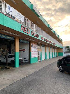 Red Road Tire & Auto Center