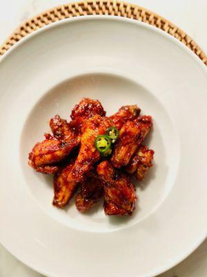 Yang "Yum" Kickin' Chickin' - 양념 치킨
 
 Spicy Glazed Fried Wings