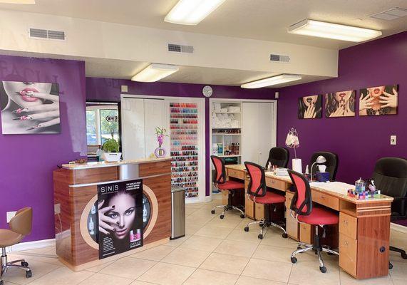 Manicure Area