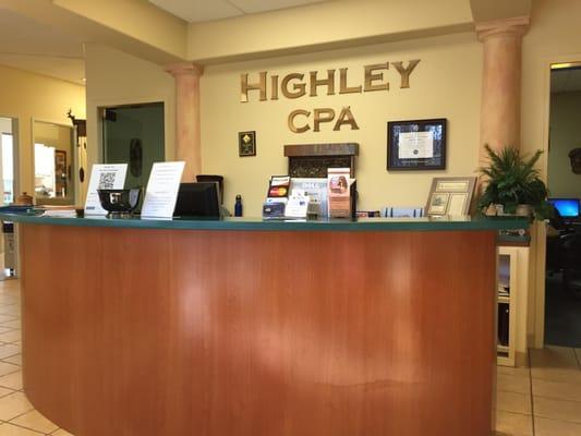 Sydney H. Highley lobby. Always has fresh cookies for customers.