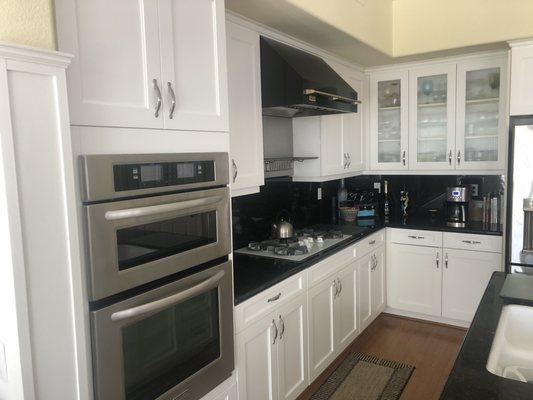 Kitchen with new cabinet doors