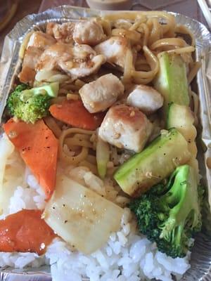 Chicken hibachi lunch, great flavor, so delicious!!!!