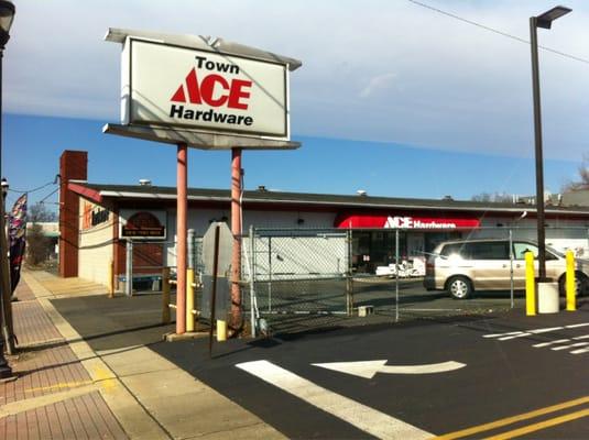 Town Ace Hardware in Clark