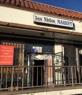 Los Nietos Market