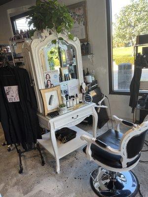 Salon chair