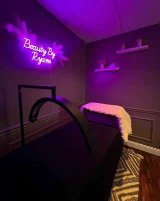 cozy lash room