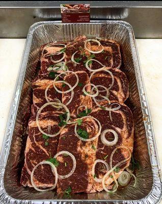 WEEKENDS are for family bbqs! RIBEYE lookin ready to hit the grill