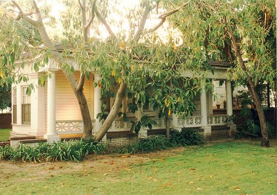 The Colonel's Cottage at 21 Saint James Park